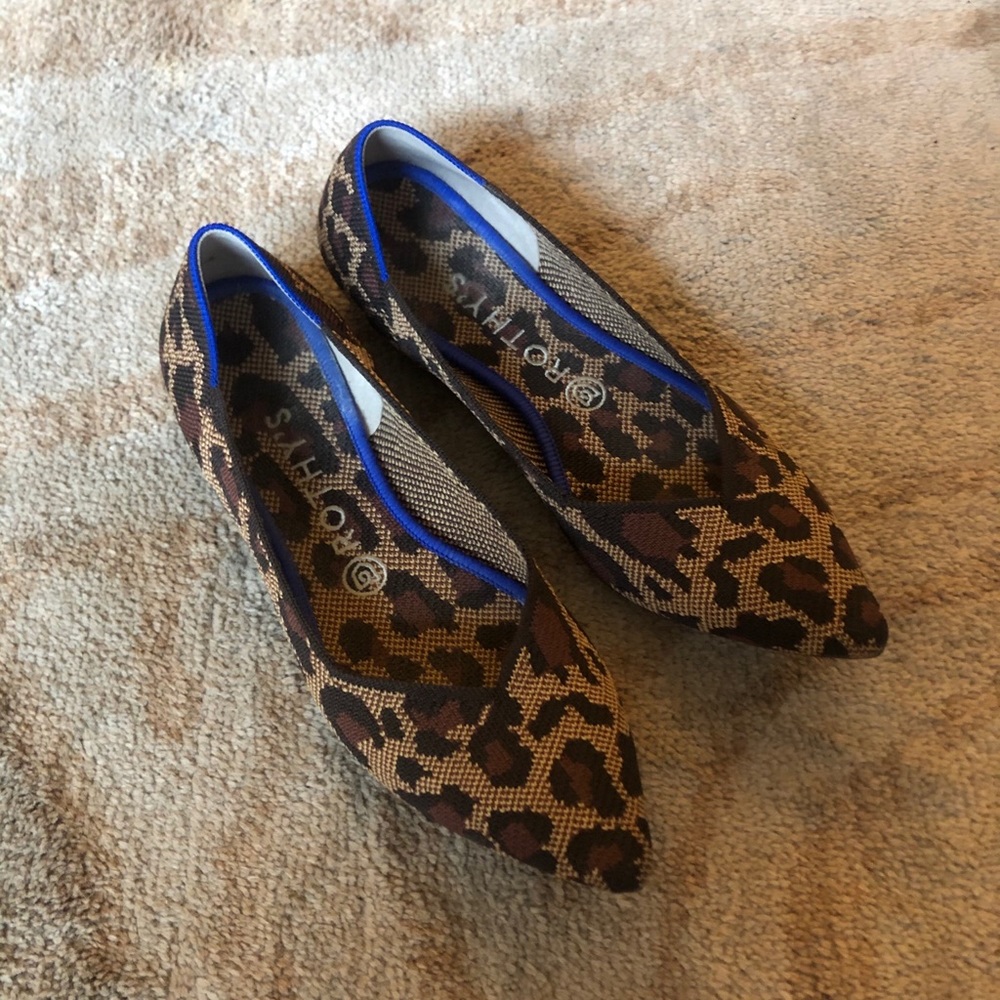 Rothy’s leopard the point flats size 9
